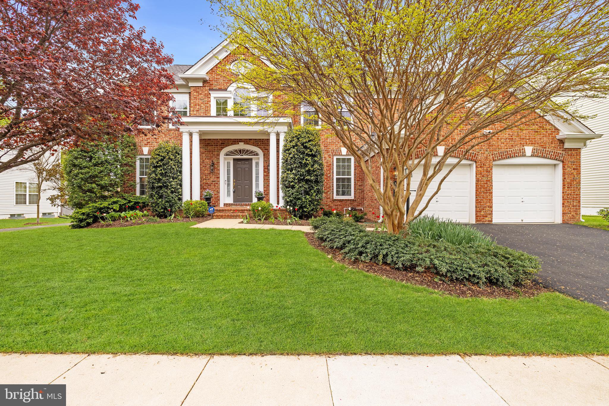 LAUREL HILL - Residential