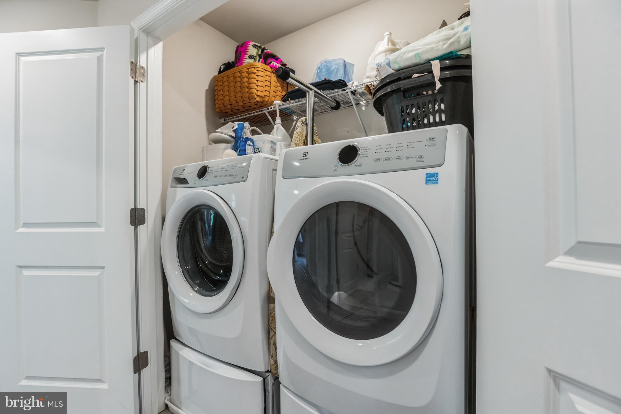 THE WOODS AT MYRTLE POINT - Residential