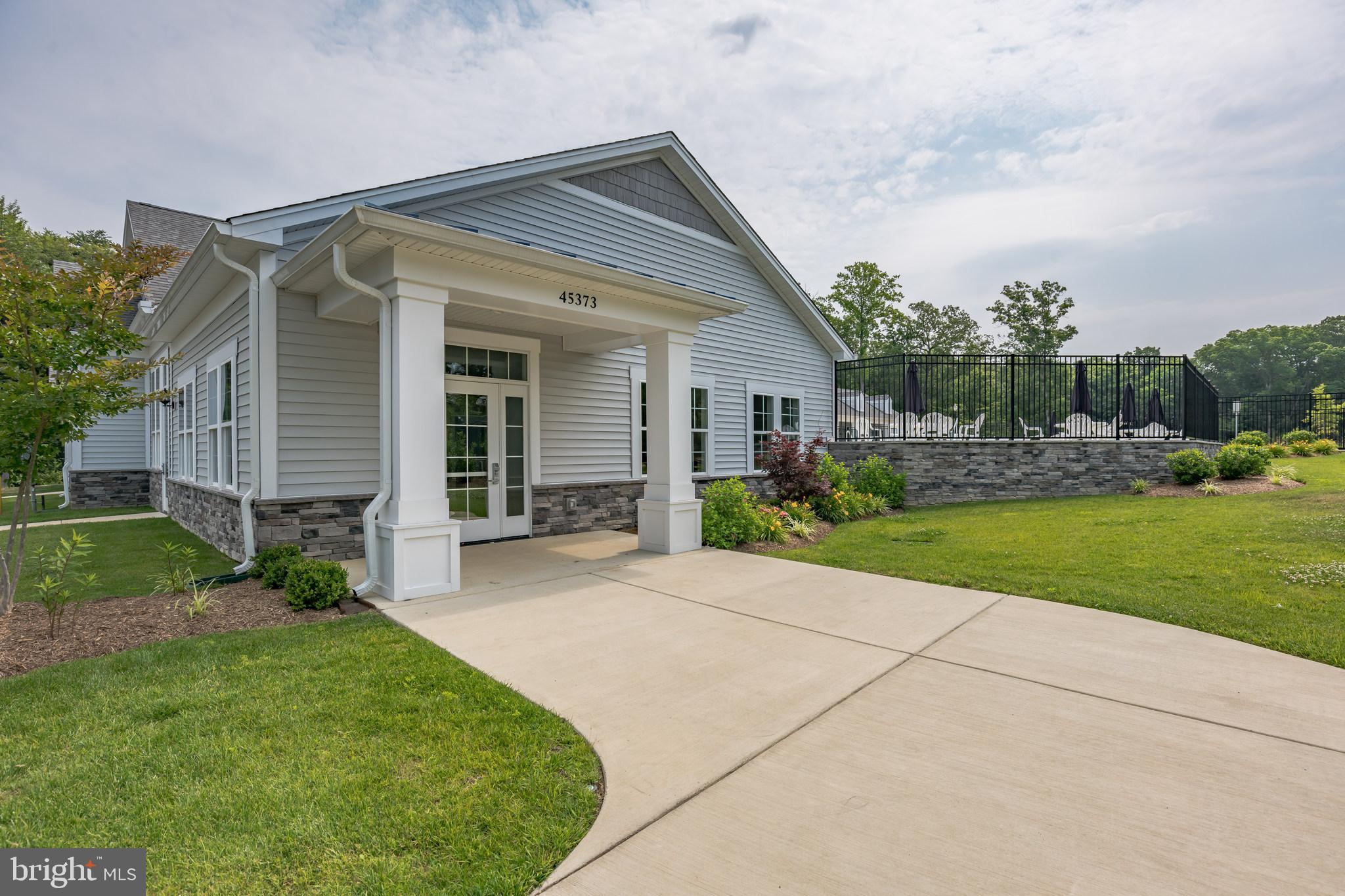 THE WOODS AT MYRTLE POINT - Residential