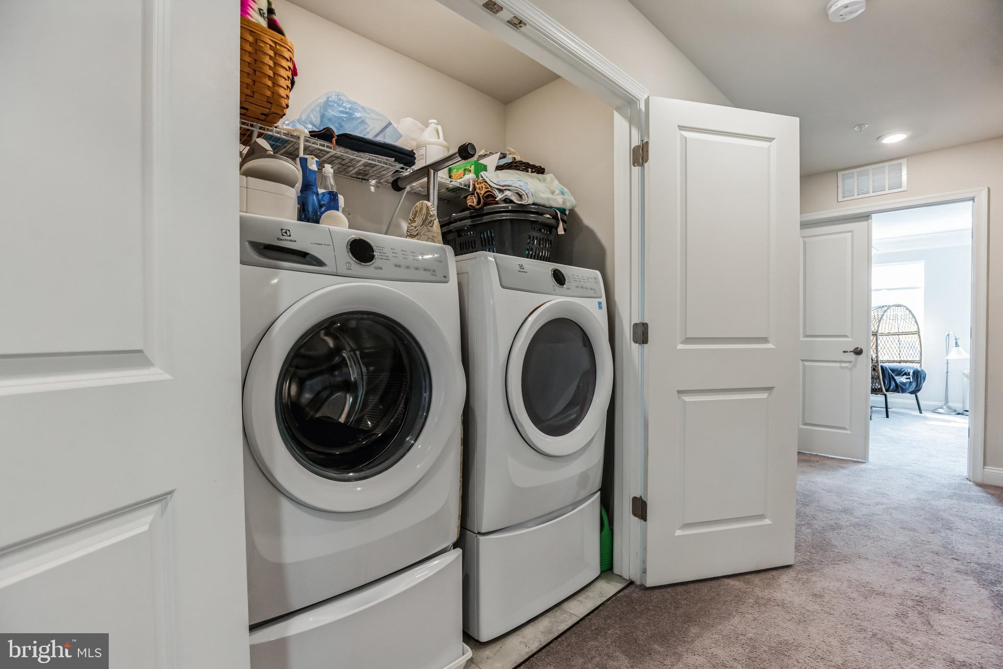 THE WOODS AT MYRTLE POINT - Residential