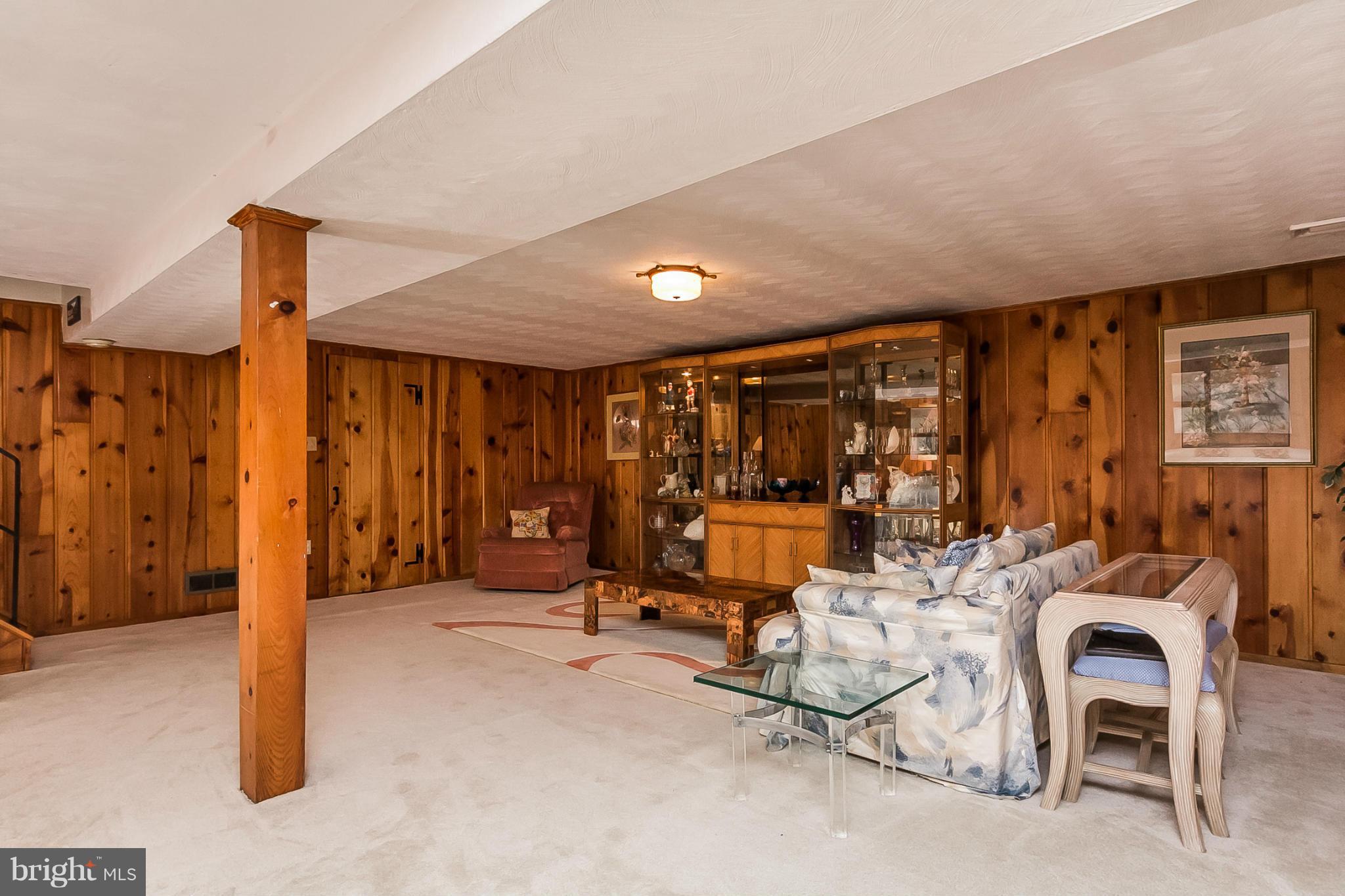 DULANEY VILLAGE - Residential