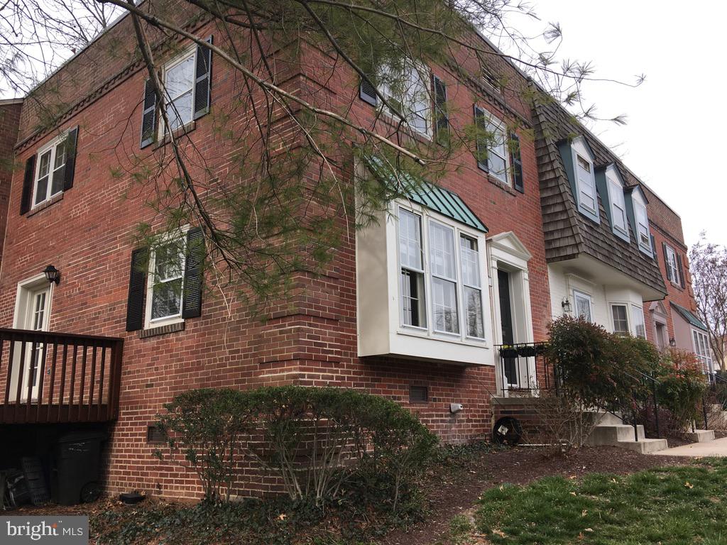 KENWOOD FOREST - Residential Lease