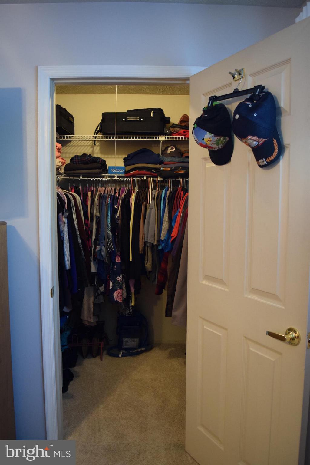 NEW CUT FARMS - Residential