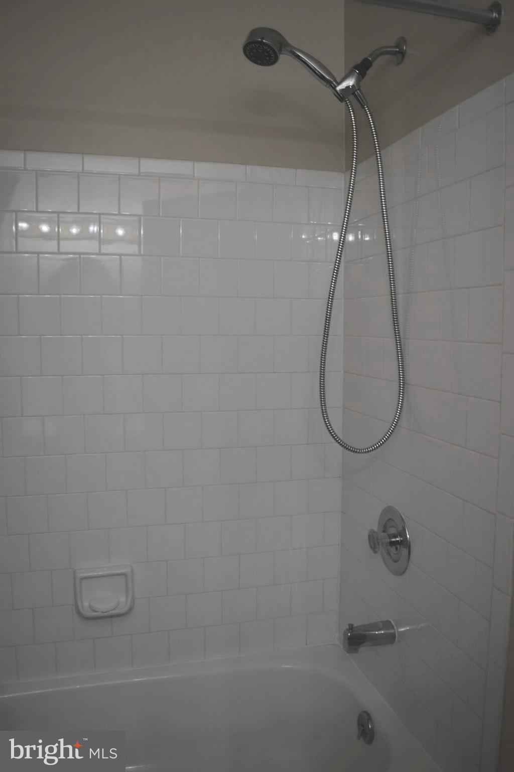 NEW CUT FARMS - Residential