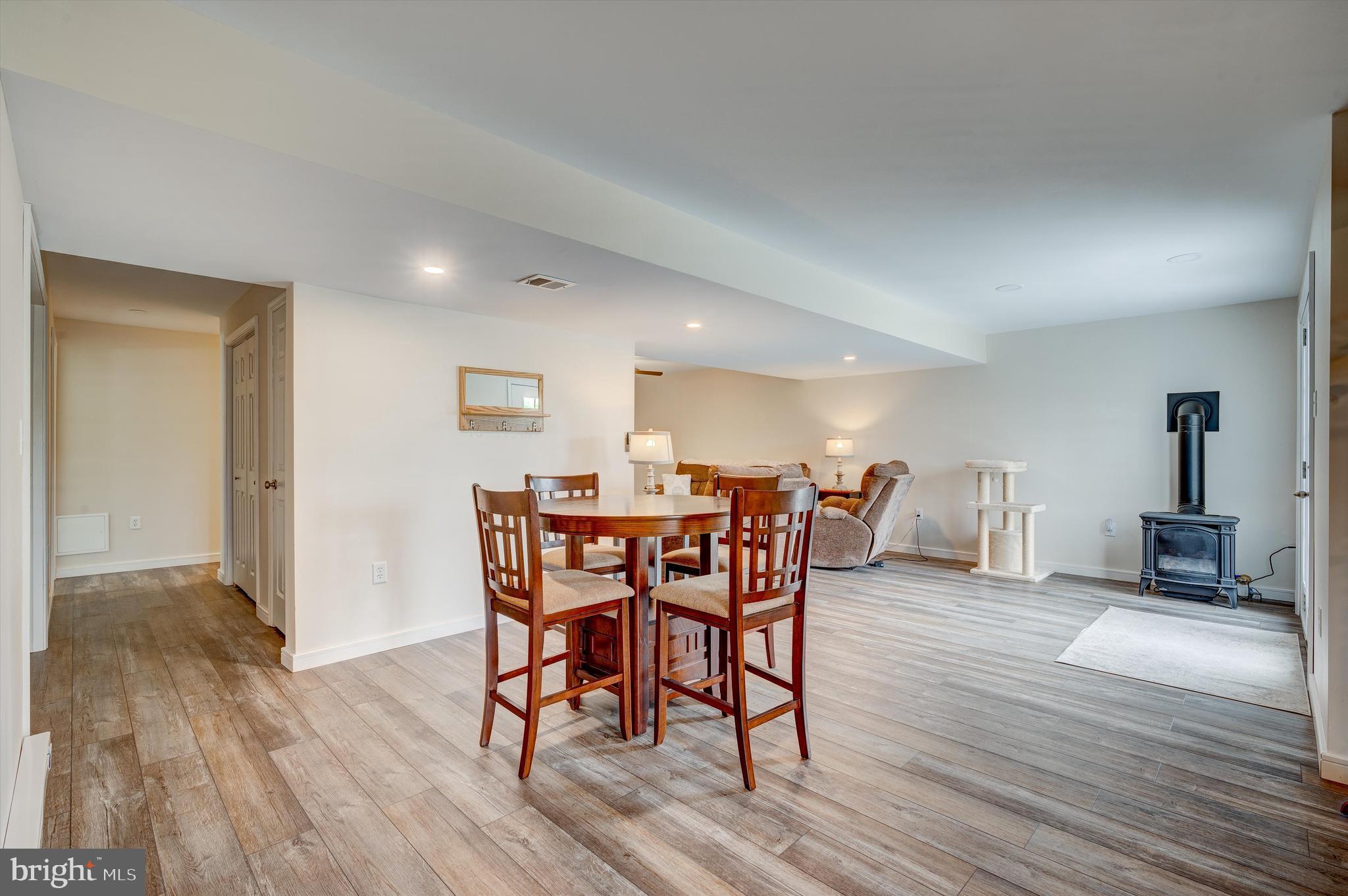 MAPLE VALLEY ESTATES - Residential