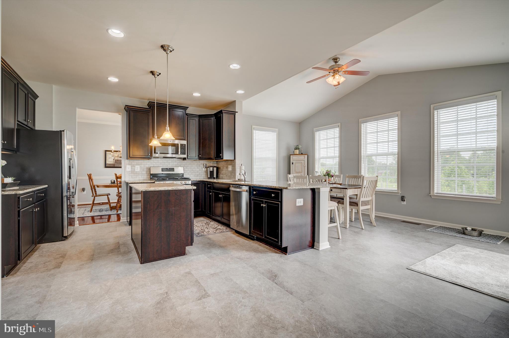 MAPLE VALLEY ESTATES - Residential