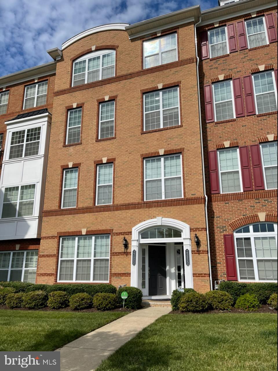 BUCKINGHAM AT LOUDOUN VALLEY - Residential Lease