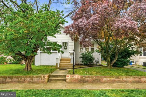 Homes For Sale - 21 W Haddon Avenue<br/> OAKLYN, NJ 08107