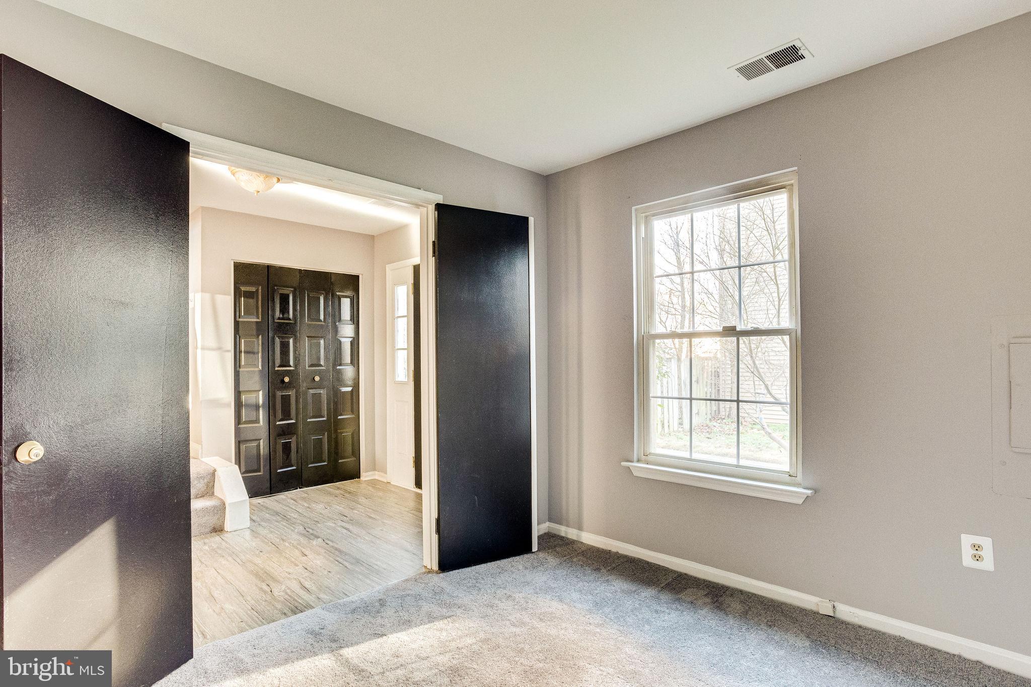 PRINCETON SQUARE - Residential