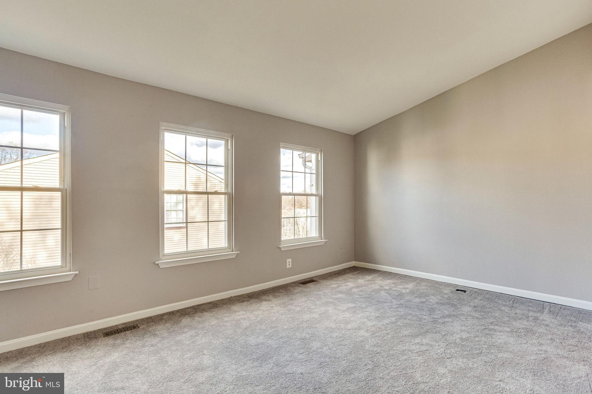 PRINCETON SQUARE - Residential