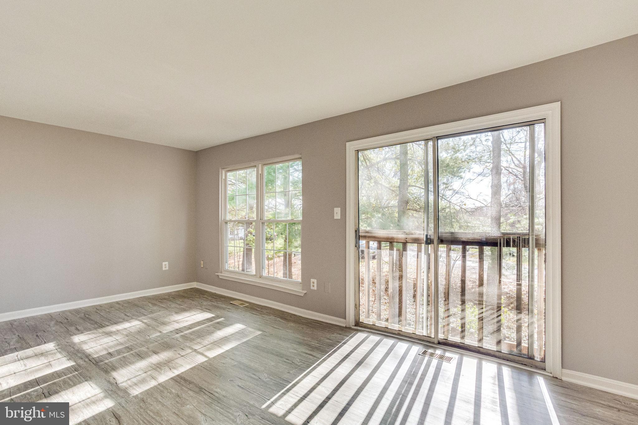 PRINCETON SQUARE - Residential