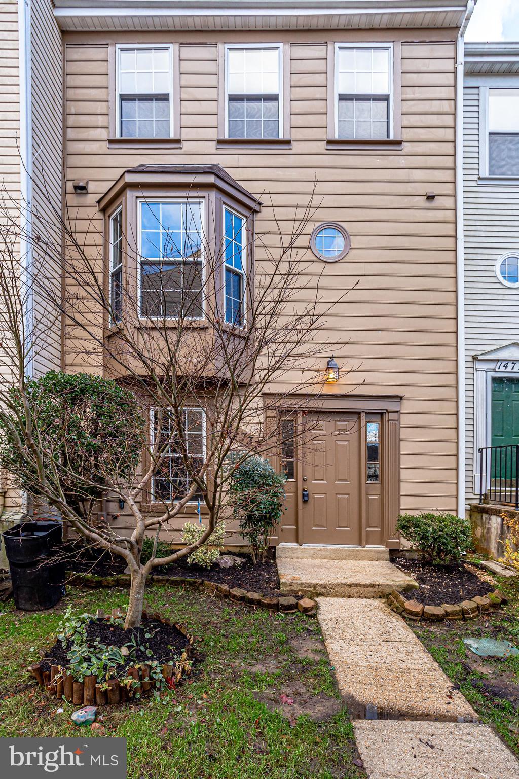 PRINCETON SQUARE - Residential