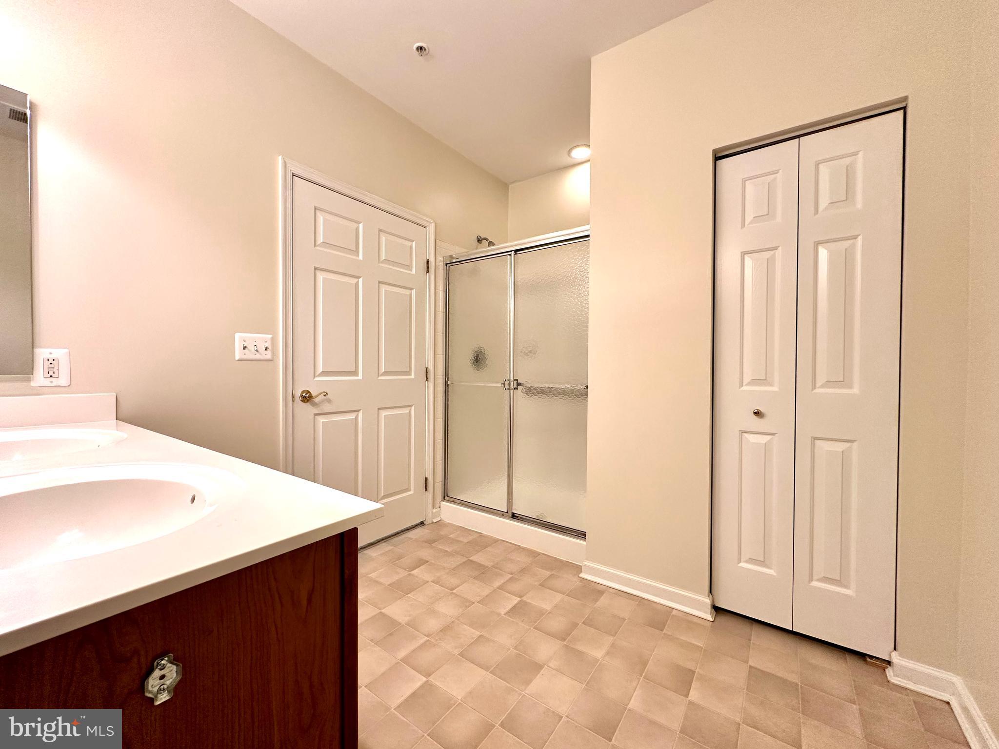 HEARTHSTONE AT VILLAGE SQUARE - Residential