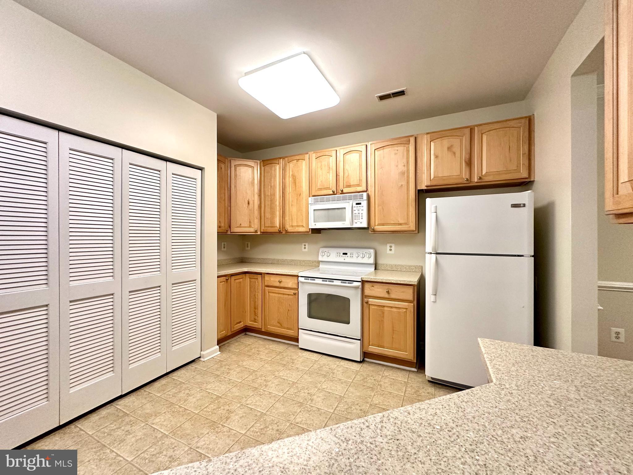 HEARTHSTONE AT VILLAGE SQUARE - Residential