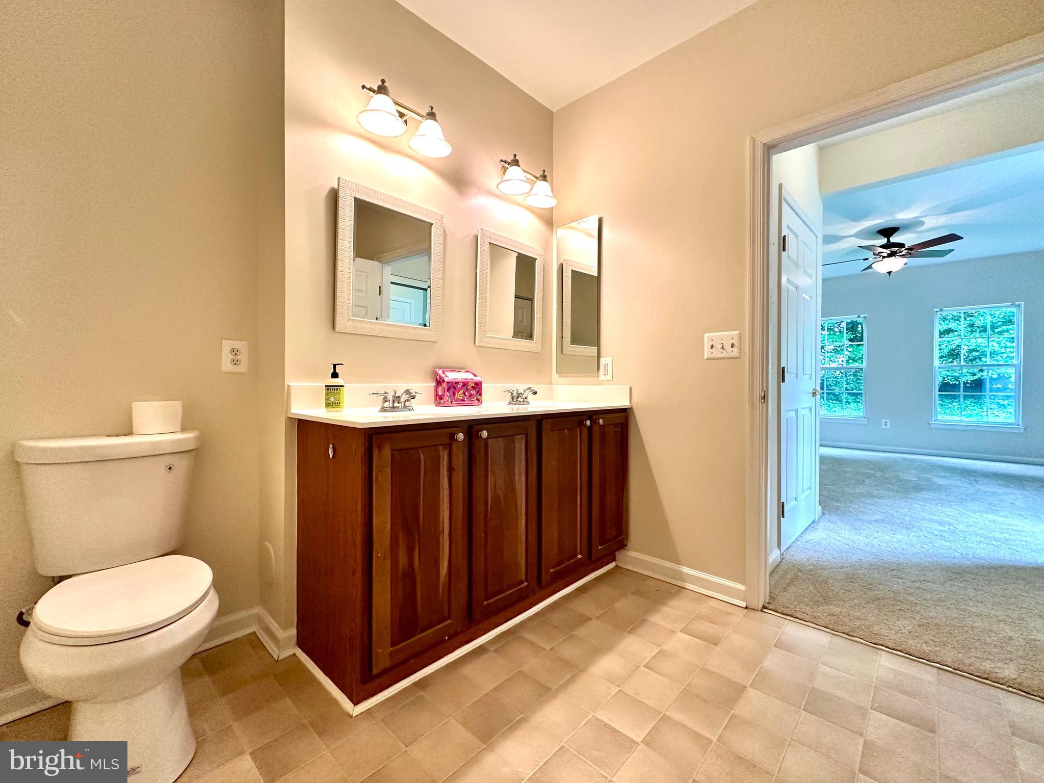 HEARTHSTONE AT VILLAGE SQUARE - Residential