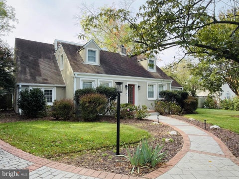 Photo of 3709 Colonial Avenue, ALEXANDRIA, VA 22309 (MLS # VAFX2344606)