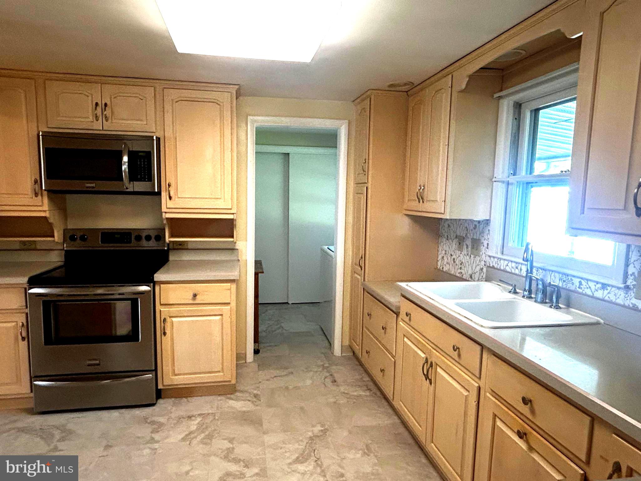 628 W BELLEVUE AVENUE