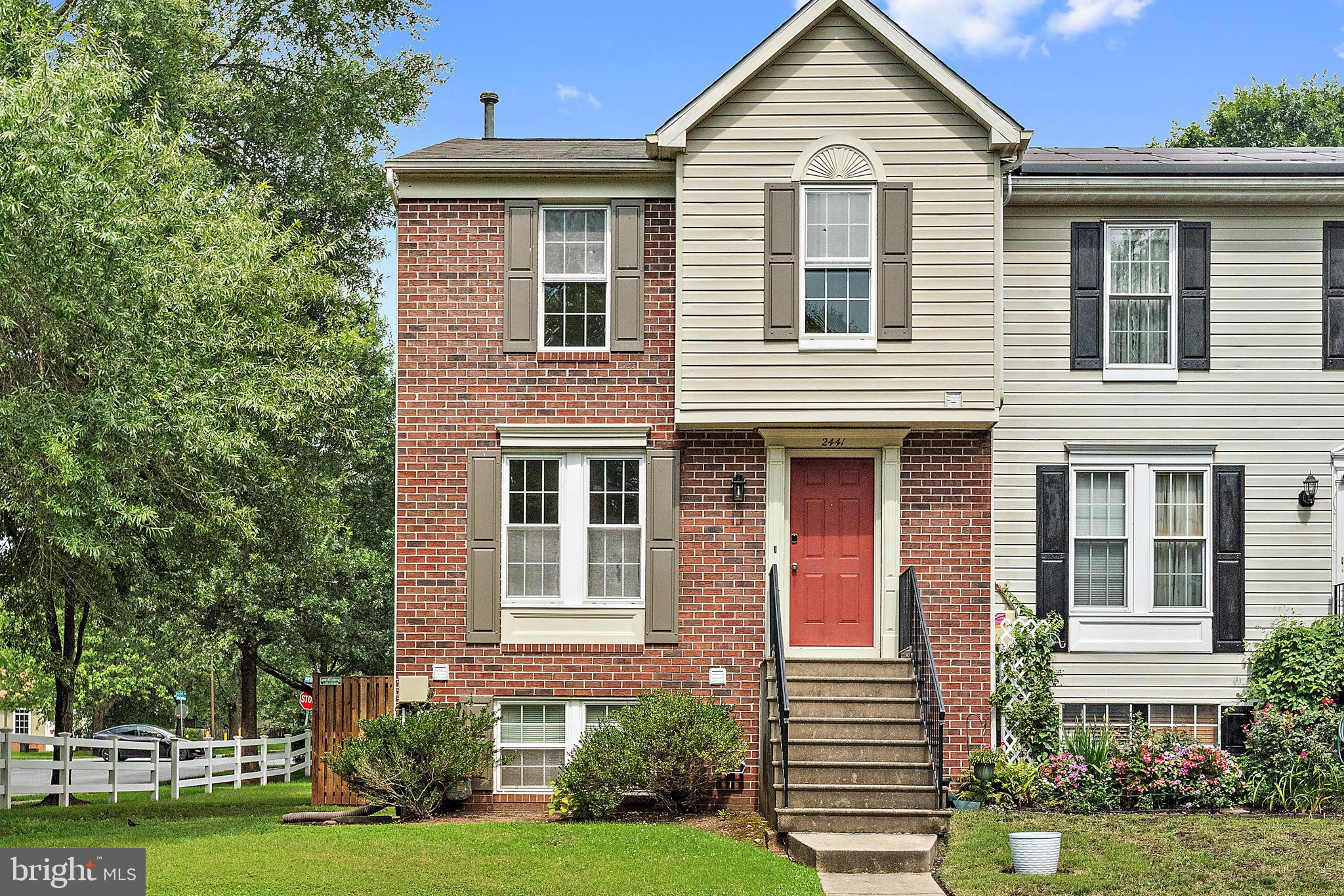 2441 BOLTON LANE