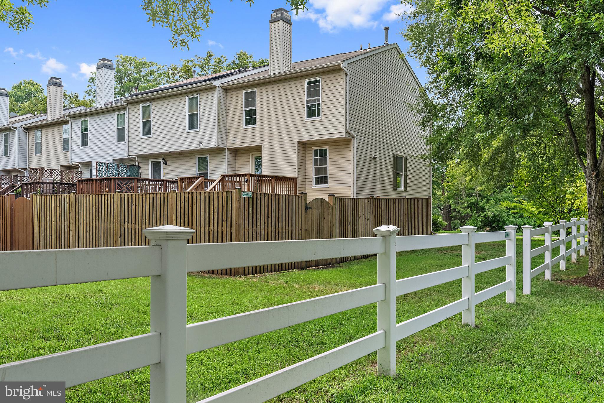 2441 BOLTON LANE