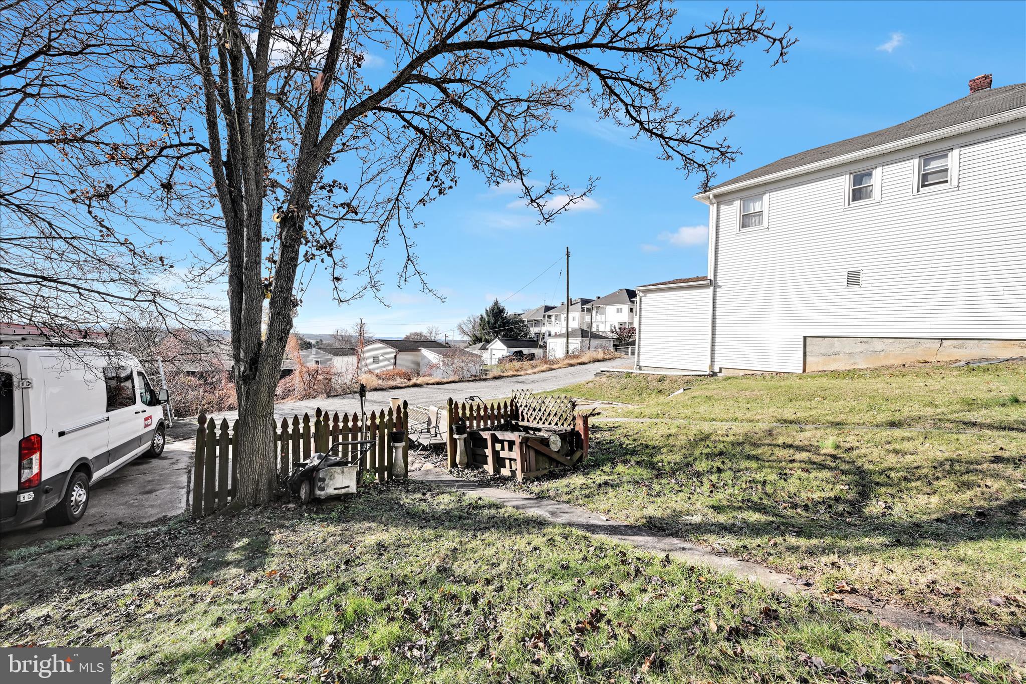 NITCHKEY FIELD - Residential