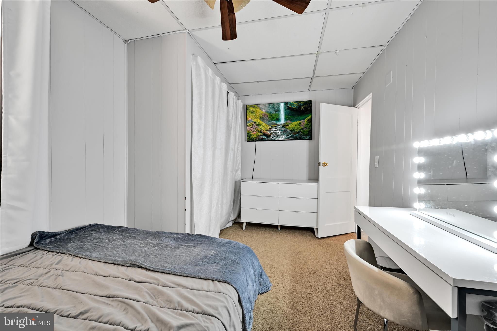 NITCHKEY FIELD - Residential