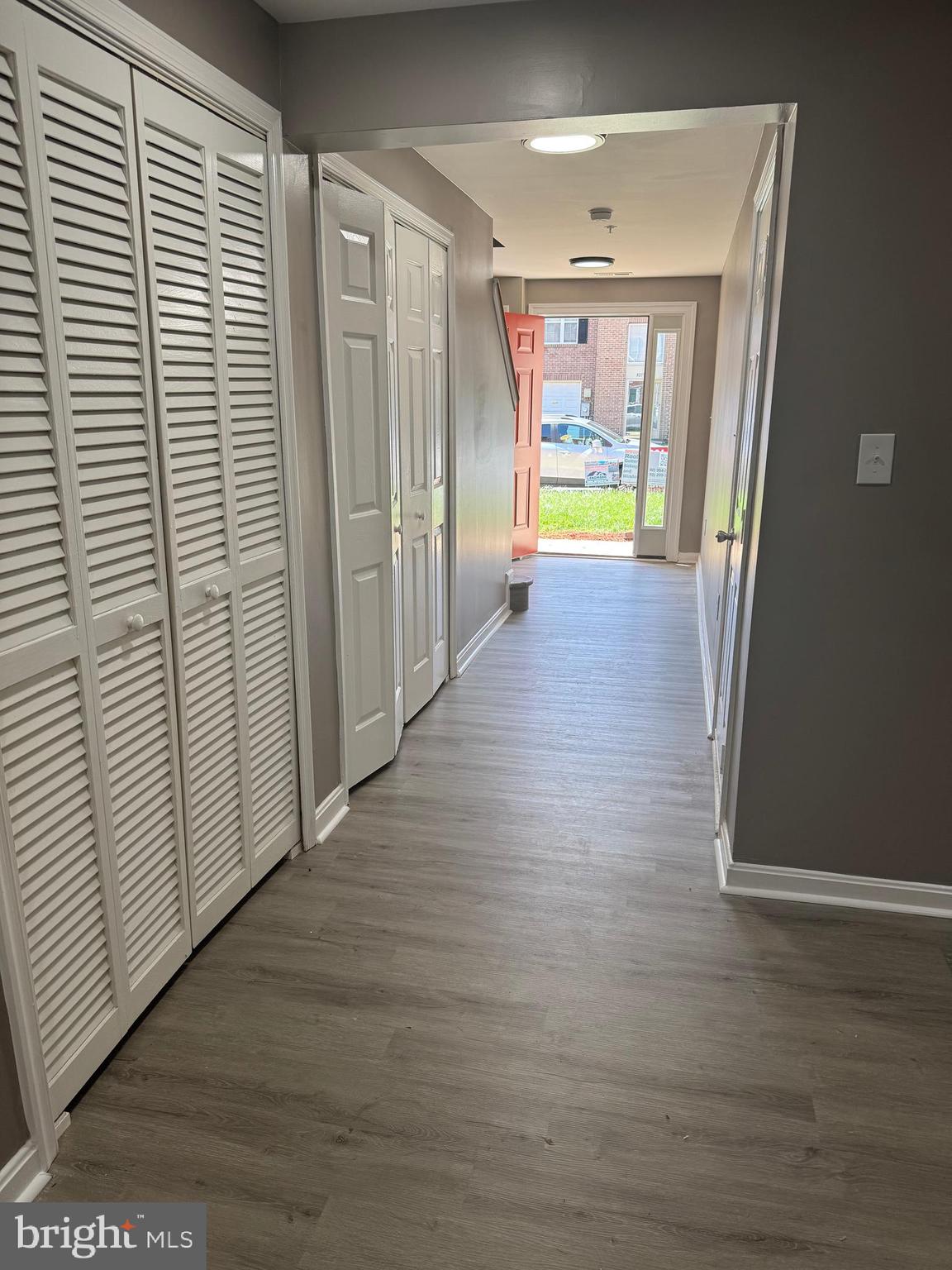 GLENARDEN TOWNS - Residential Lease