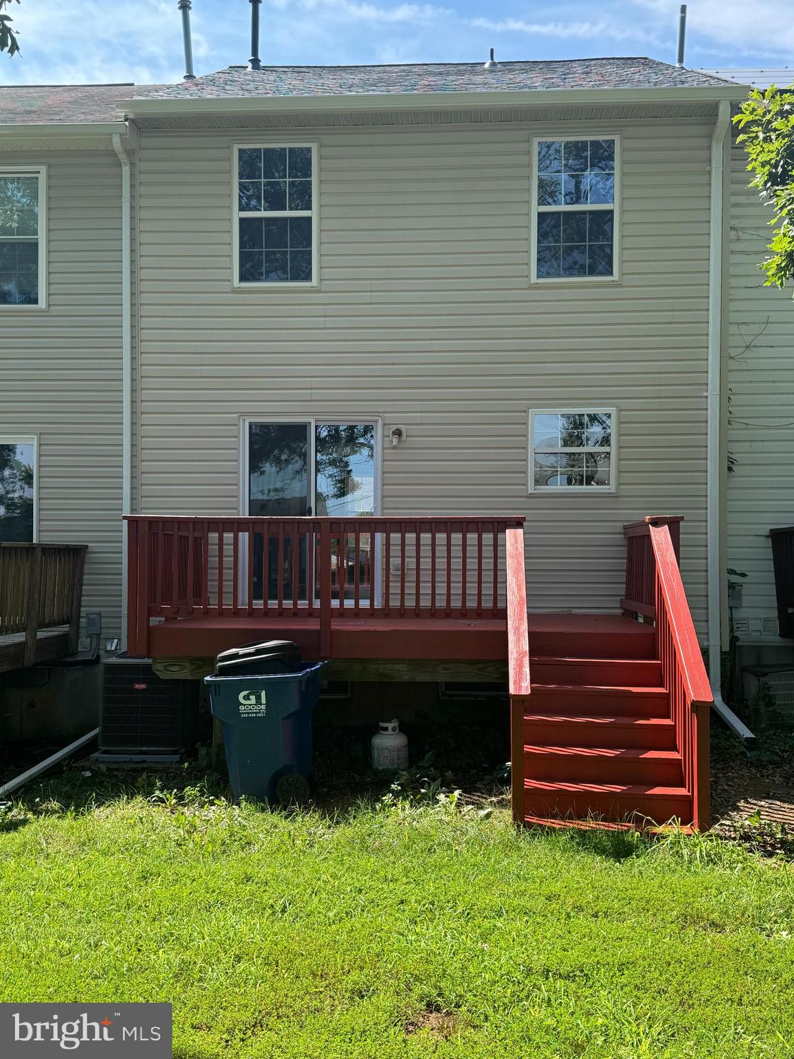 GLENARDEN TOWNS - Residential Lease