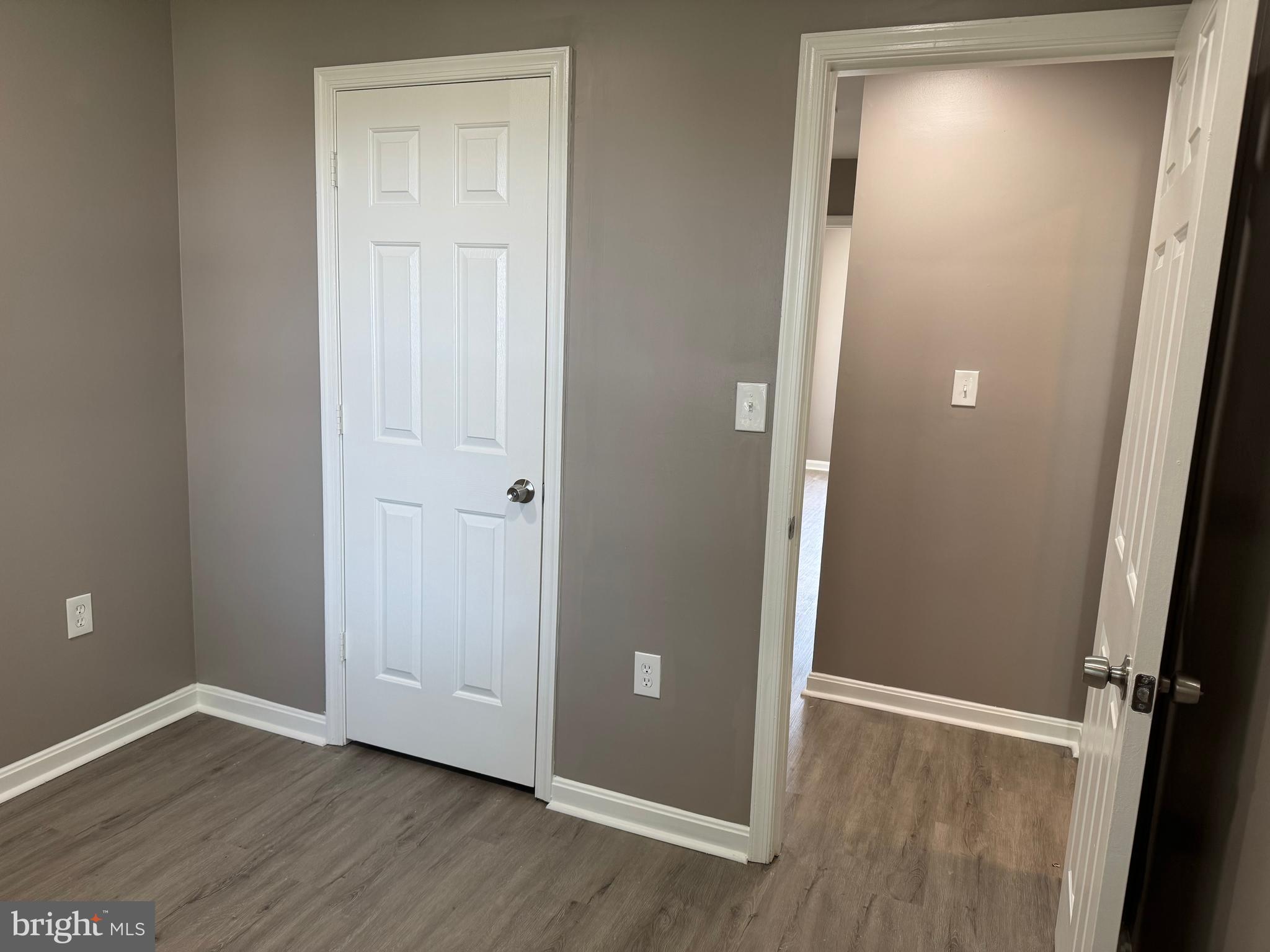 GLENARDEN TOWNS - Residential Lease