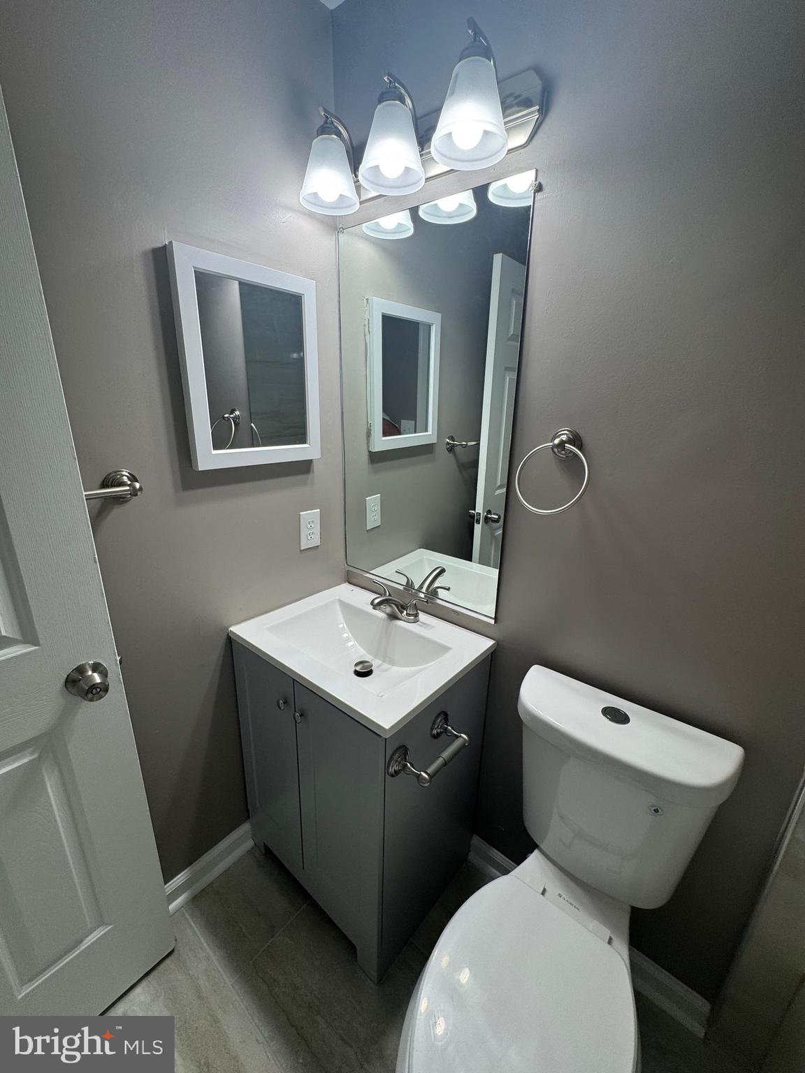 GLENARDEN TOWNS - Residential Lease