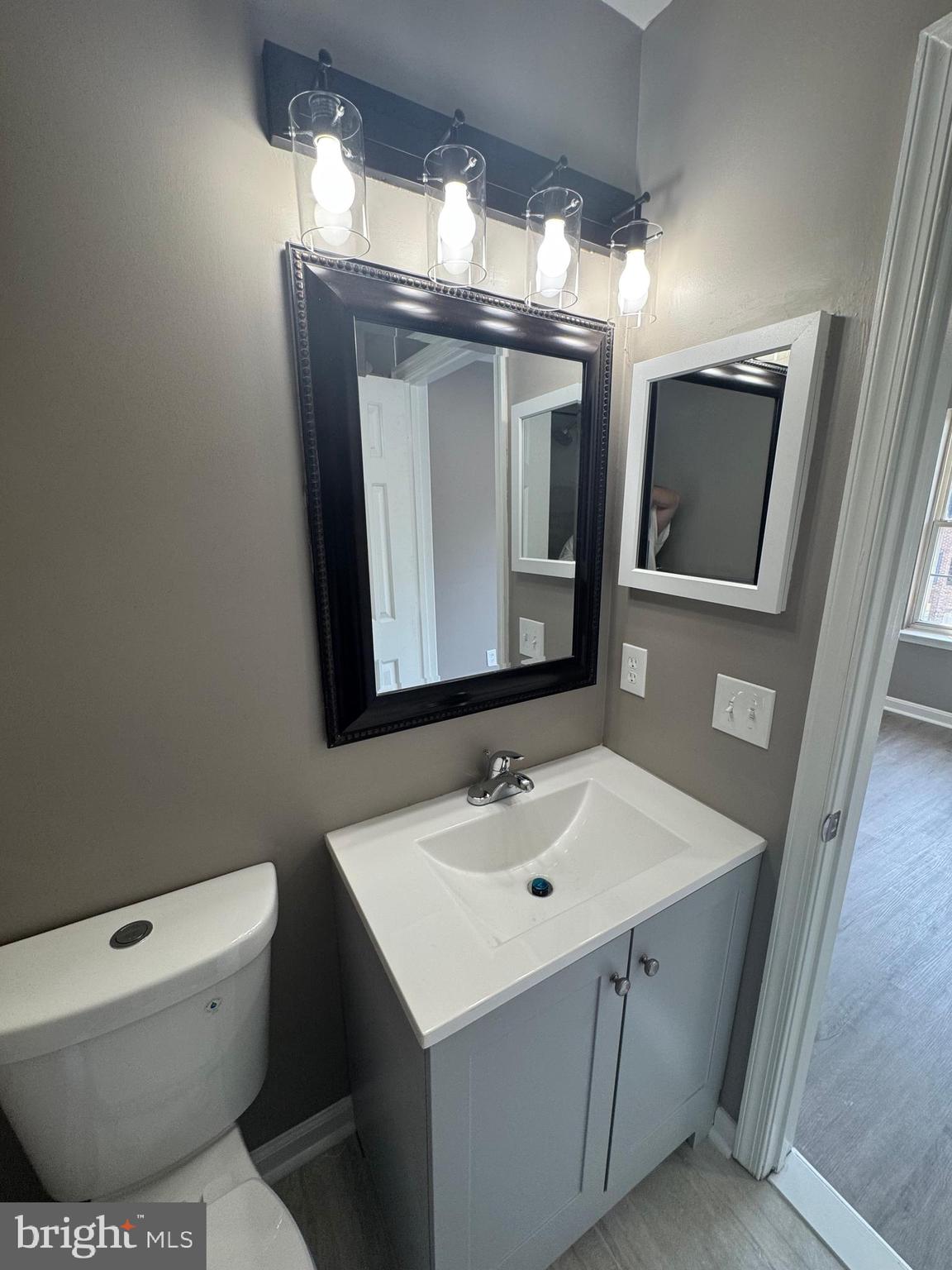 GLENARDEN TOWNS - Residential Lease