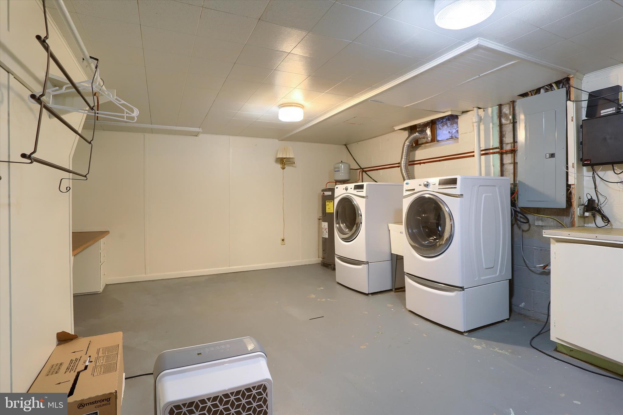 COUNTRY CLUB PARK - Residential