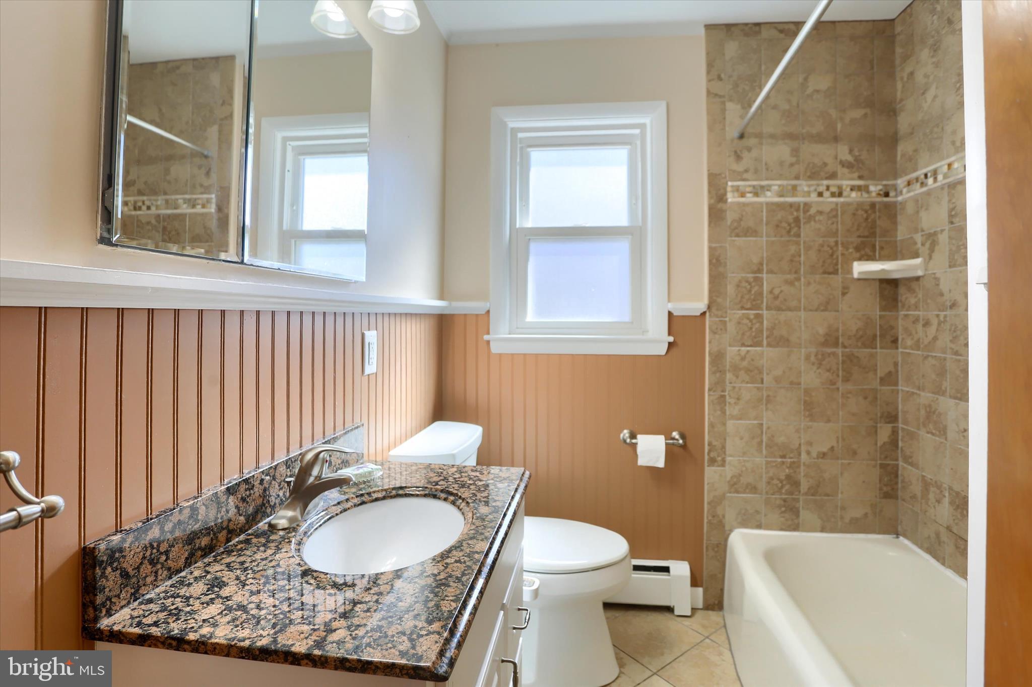 COUNTRY CLUB PARK - Residential