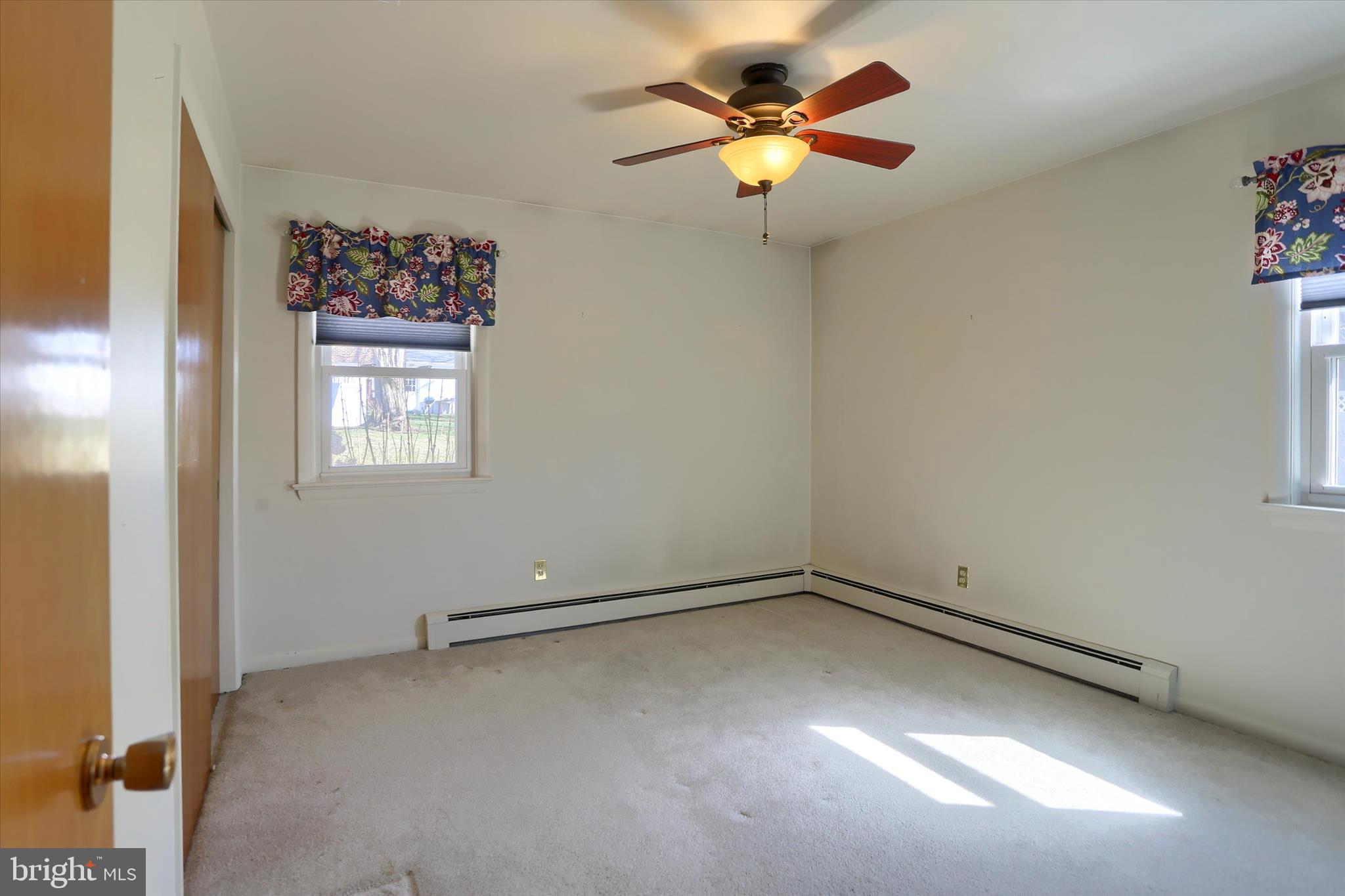 COUNTRY CLUB PARK - Residential