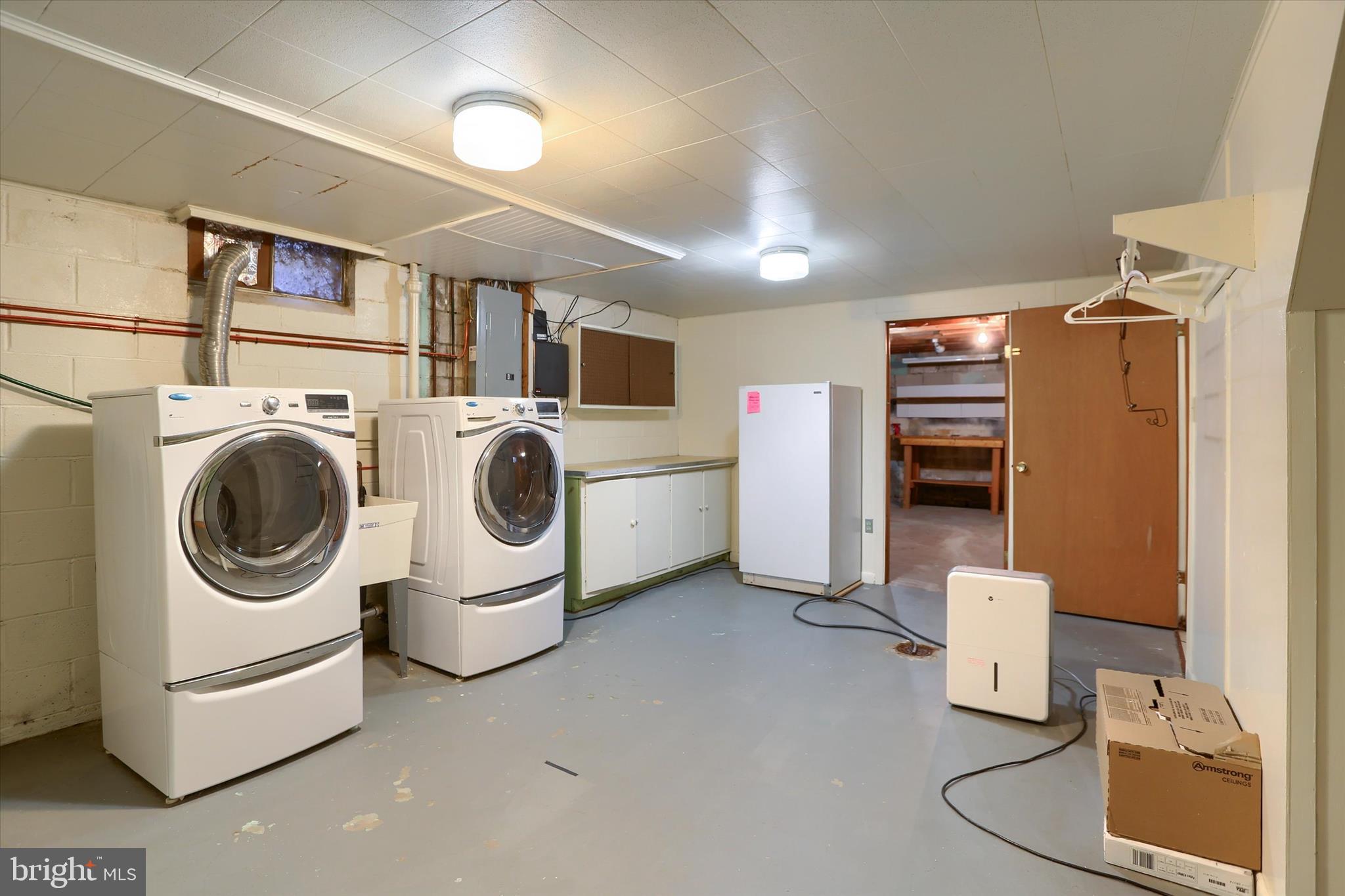 COUNTRY CLUB PARK - Residential