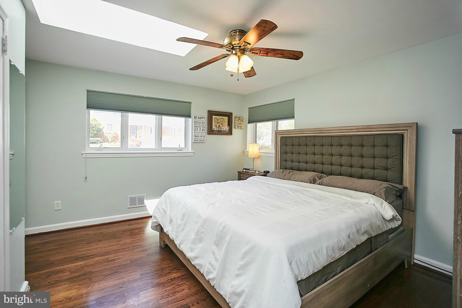 BURNT MILLS GAR-VILL - Residential