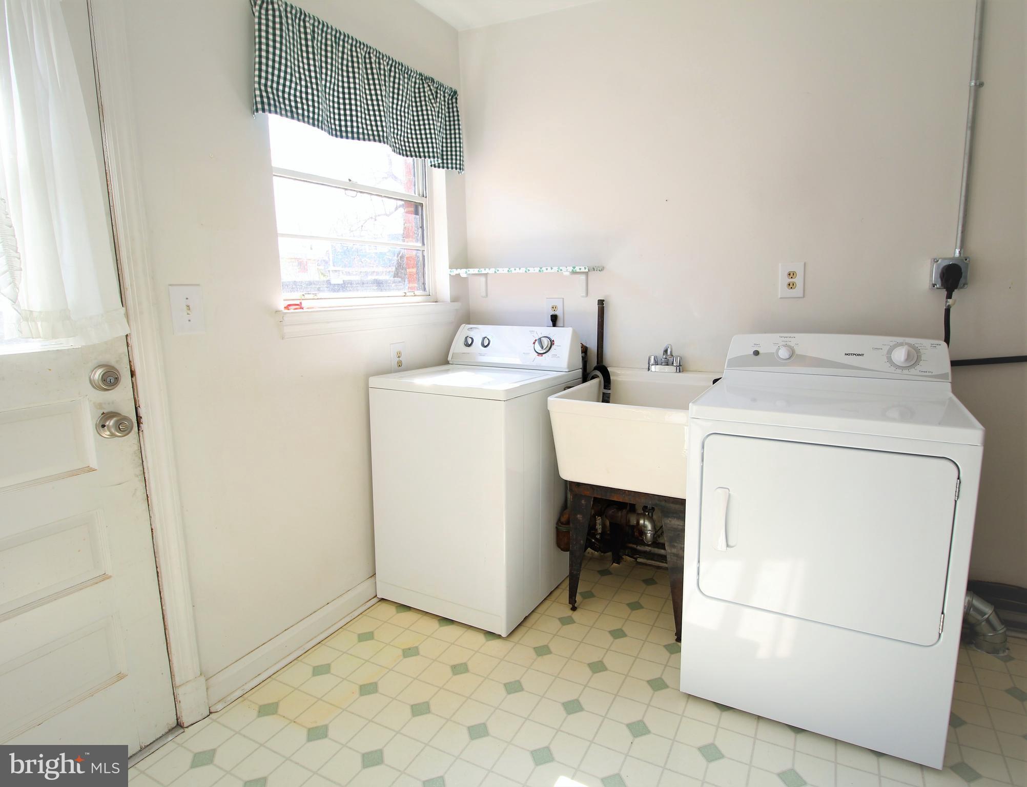 BRADDOCK HEIGHTS - Residential Lease