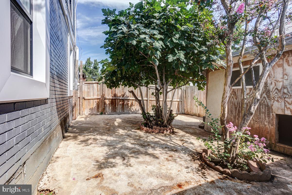 PARKLAWN - Residential