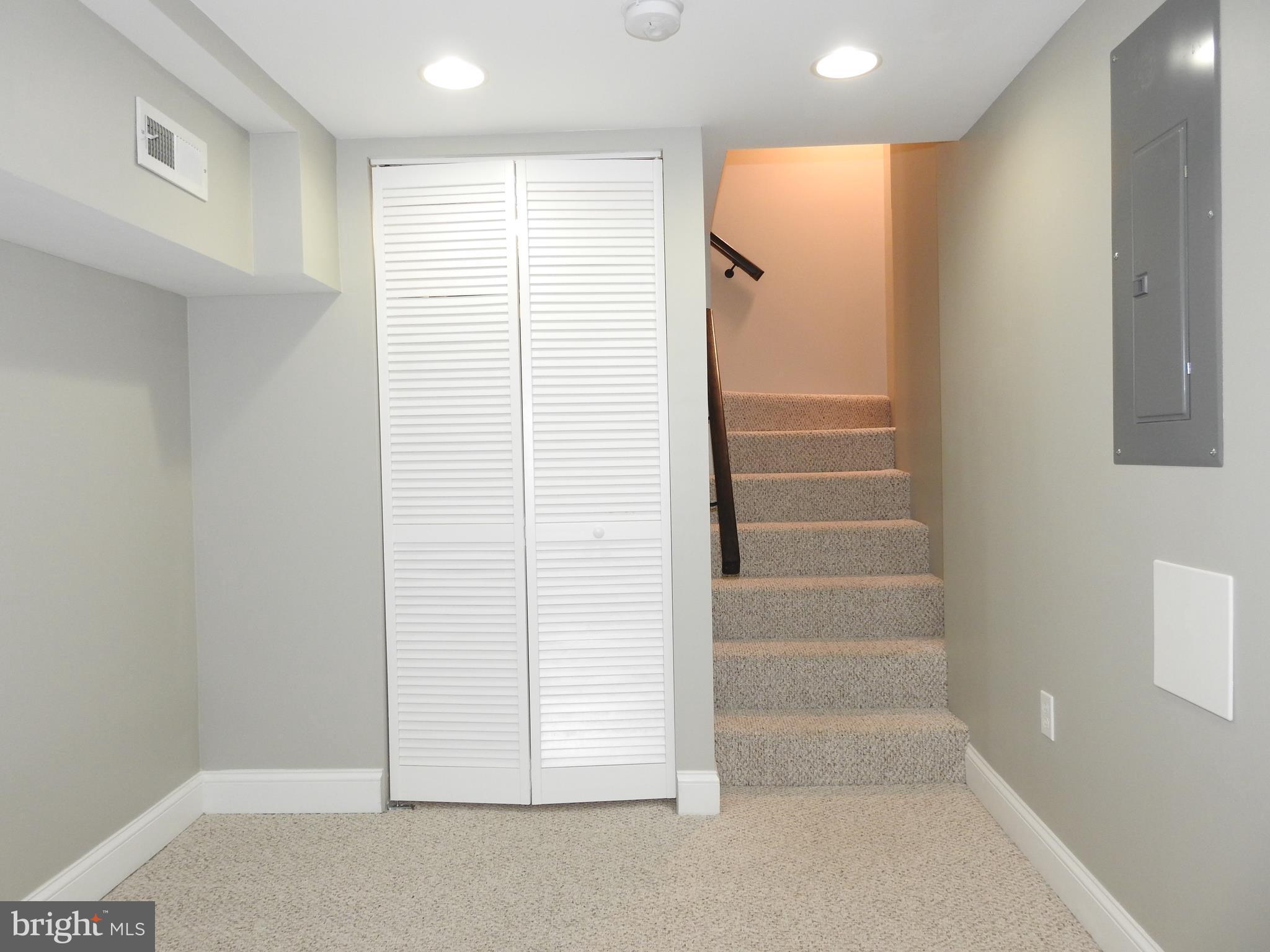 HAMPDEN HISTORIC DISTRICT - Residential