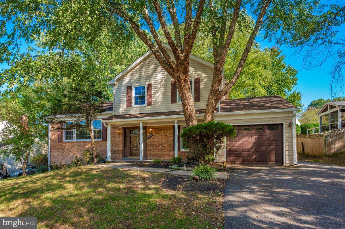 BROOKVILLE KNOLLS - Residential