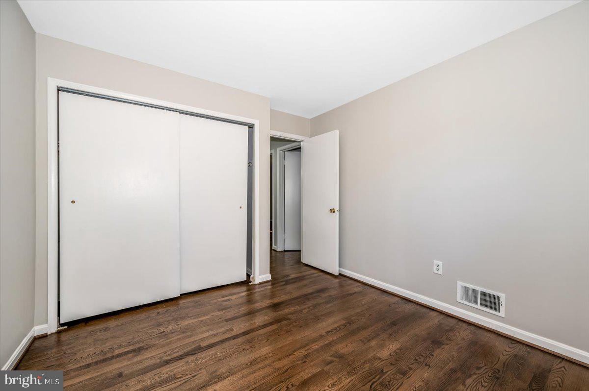 BROOKVILLE KNOLLS - Residential