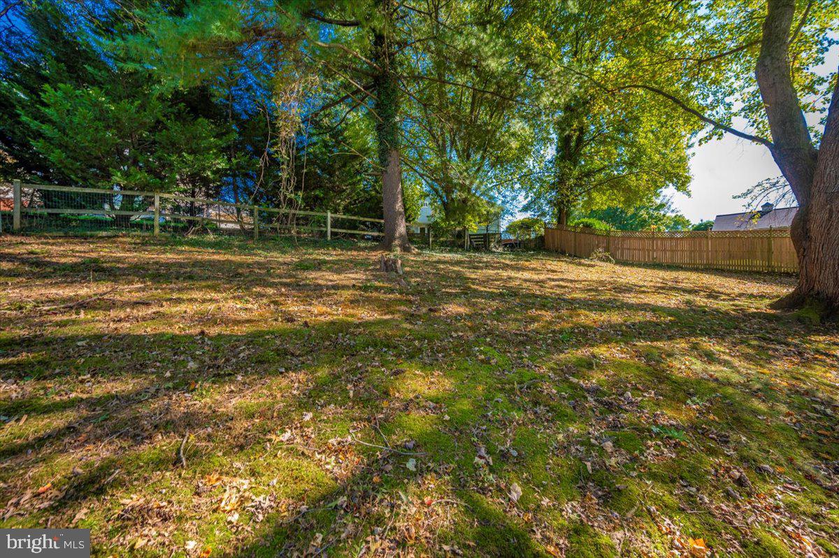 BROOKVILLE KNOLLS - Residential