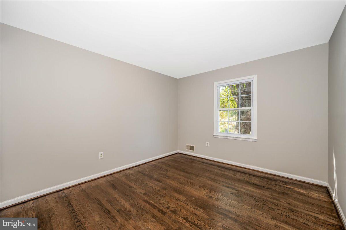 BROOKVILLE KNOLLS - Residential