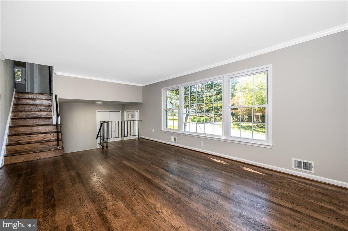 BROOKVILLE KNOLLS - Residential