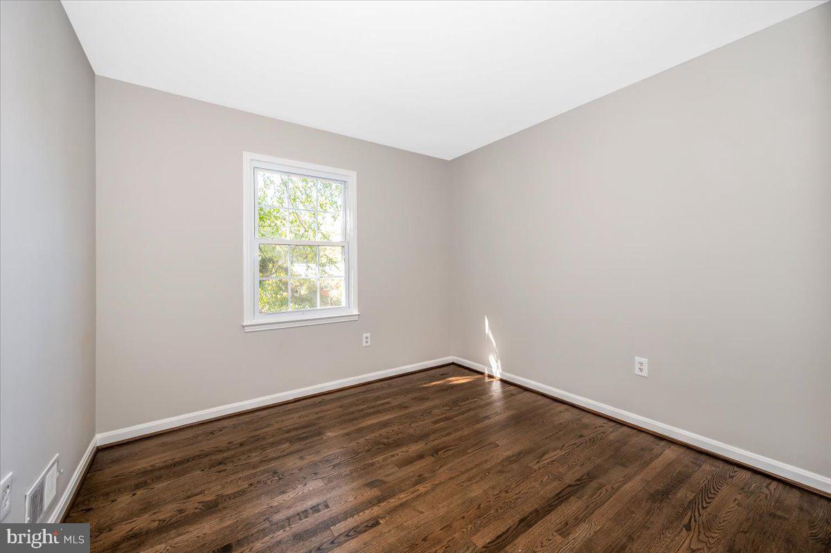 BROOKVILLE KNOLLS - Residential