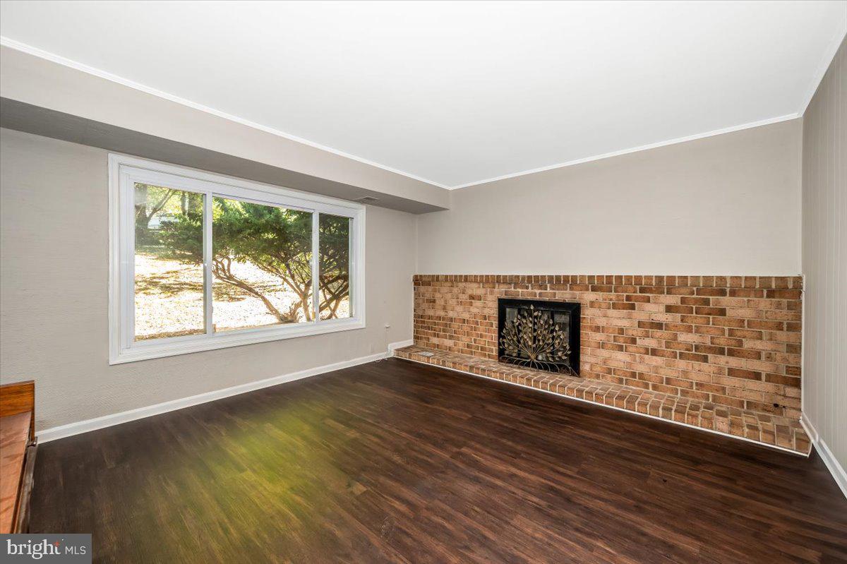 BROOKVILLE KNOLLS - Residential