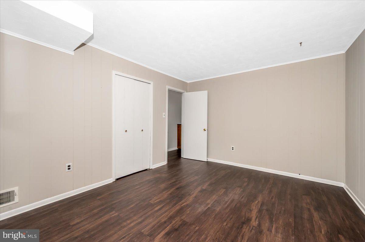 BROOKVILLE KNOLLS - Residential