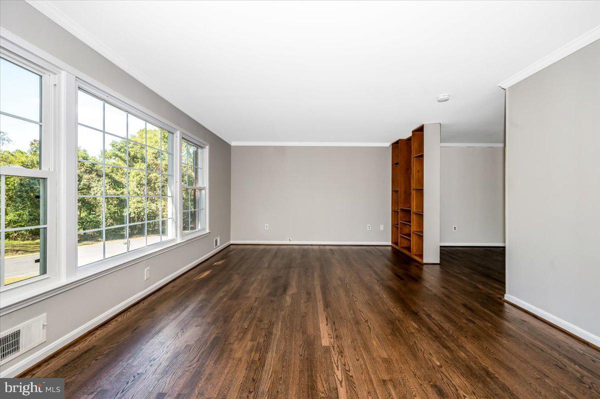 BROOKVILLE KNOLLS - Residential