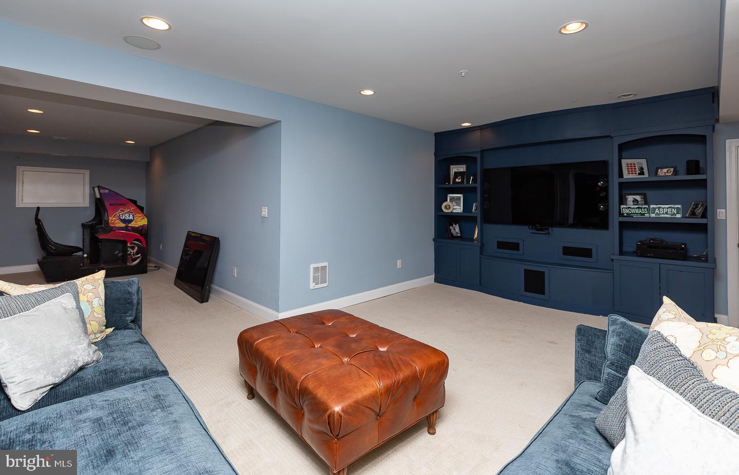 SPRINGHOUSE FARM - Residential