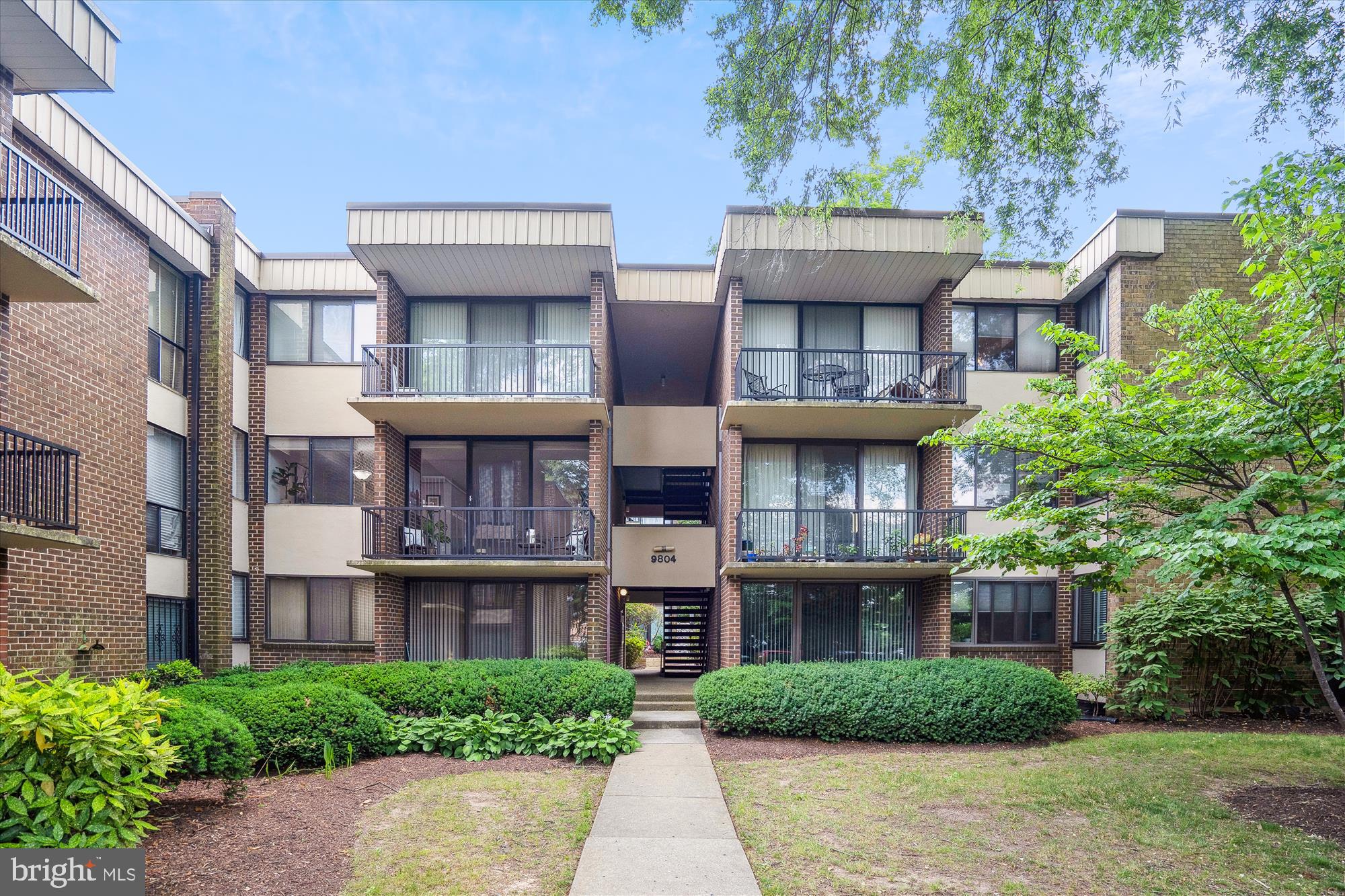AMERICANA FINMARK - Residential