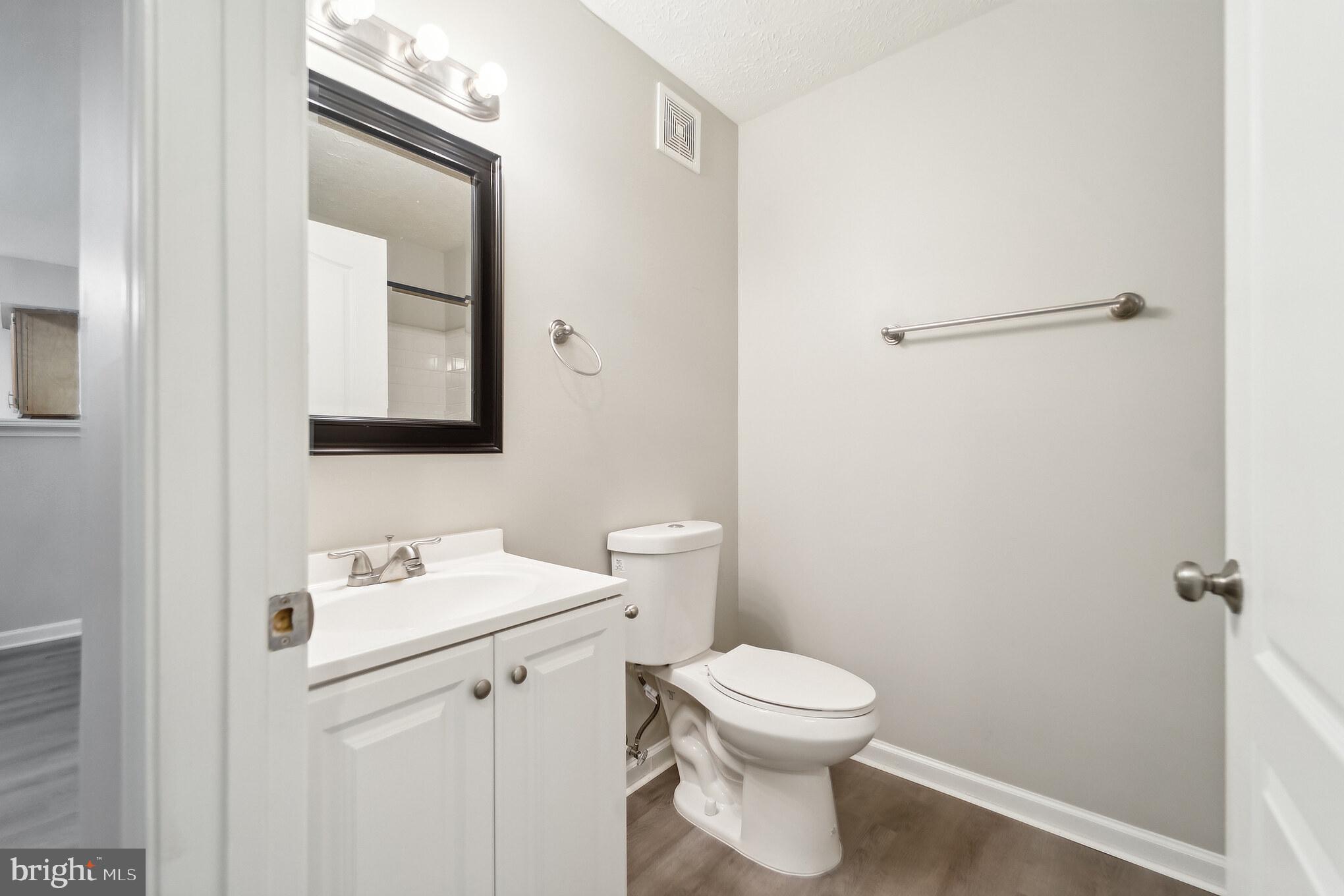 LARGO TOWN CENTER CONDOMINIUMS - Residential